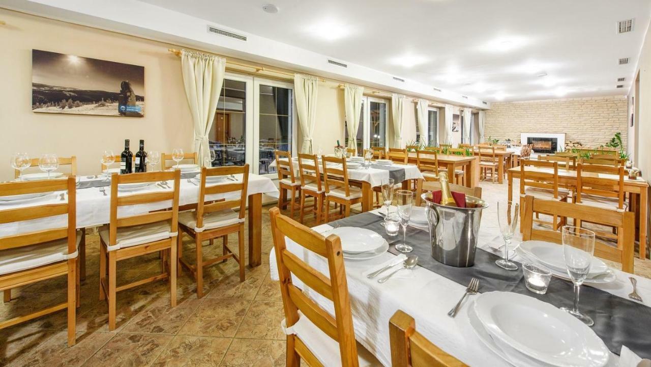 Apartman Sun Dolni Morava Bagian luar foto