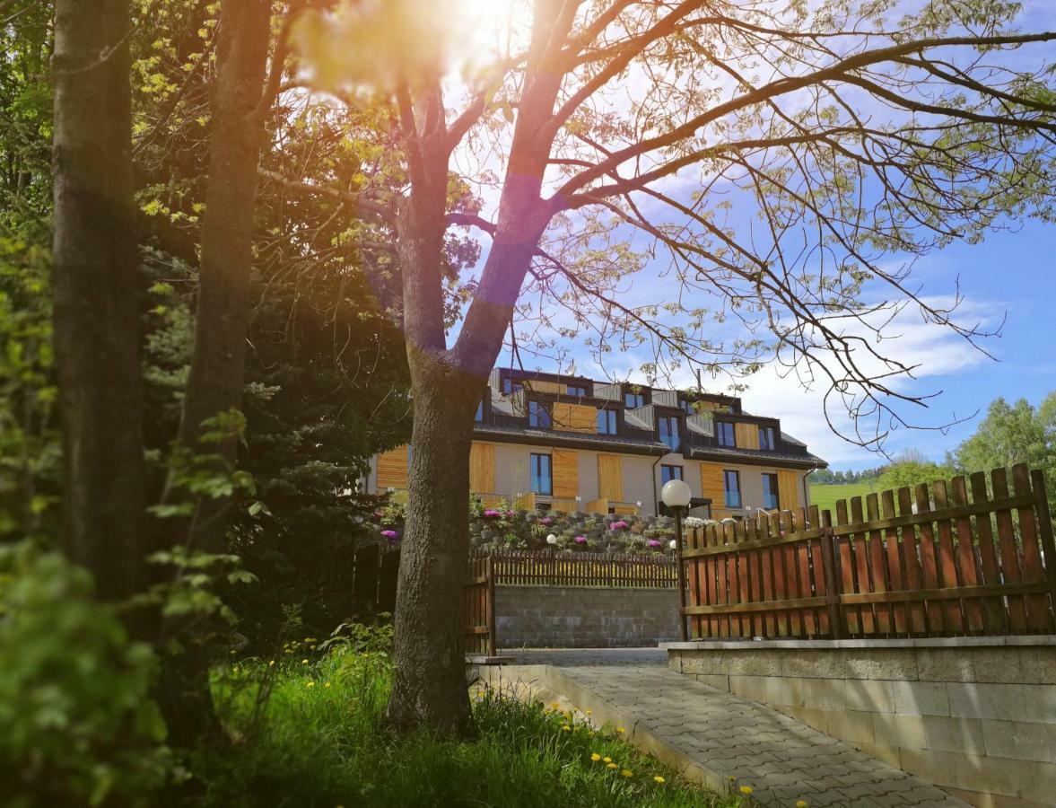 Apartman Sun Dolni Morava Bagian luar foto