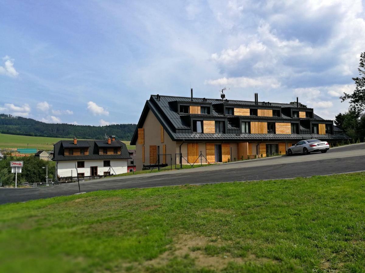 Apartman Sun Dolni Morava Bagian luar foto