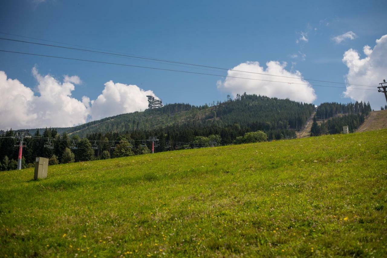 Apartman Sun Dolni Morava Bagian luar foto